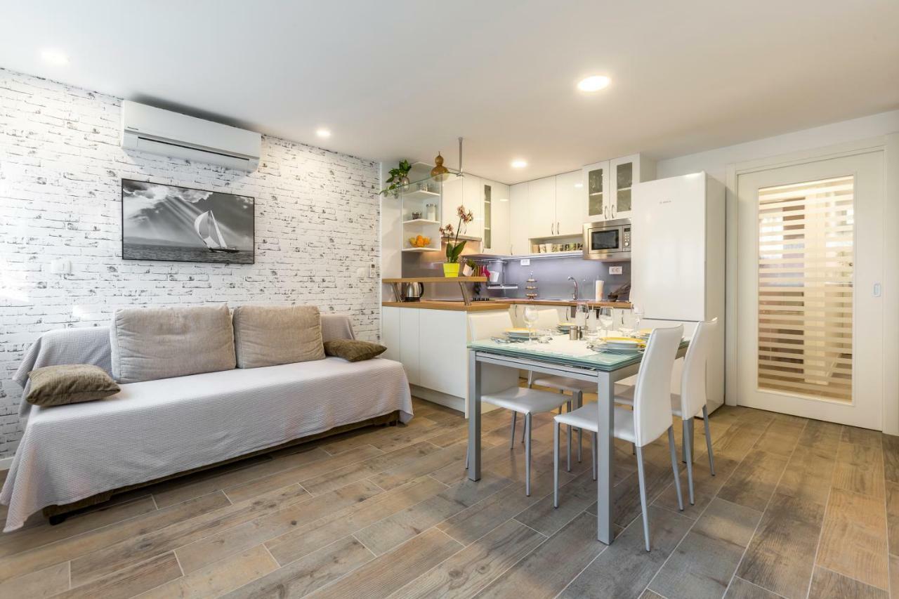 Narnia Apartment Split Luaran gambar