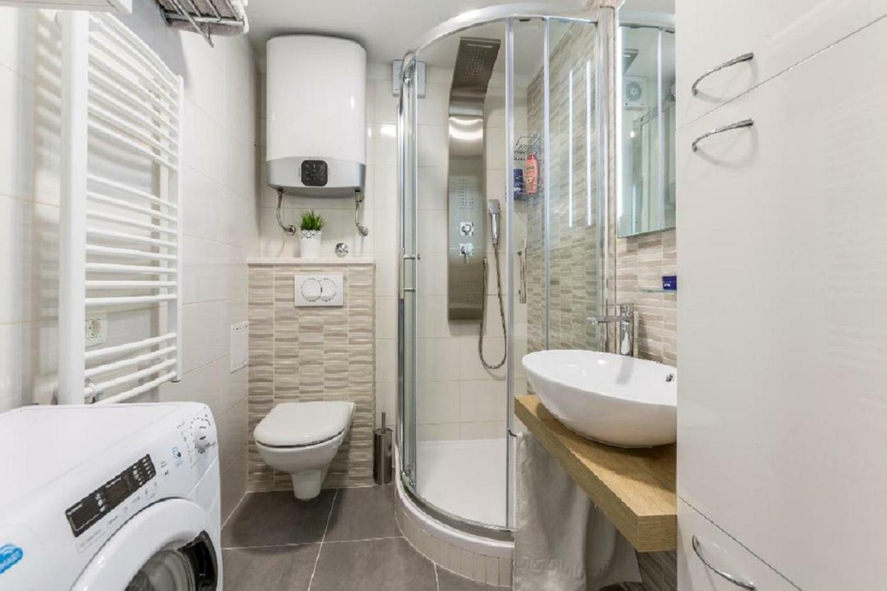 Narnia Apartment Split Luaran gambar